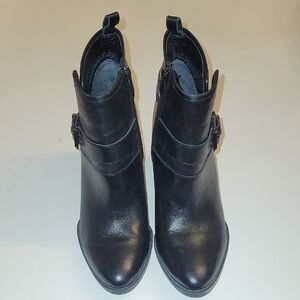 FRANCO SARTO BLACK LEATHER BOOTS SZ 7M GREAT CONDITION WORN A FEW TIMES.
